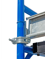 Комплект ограждающее устройство, хомут фиксирующий 2 шт. для строительных лесов Купить Комплект ограждающее устройство, хомут фиксирующий 2 шт. для строительных лесов